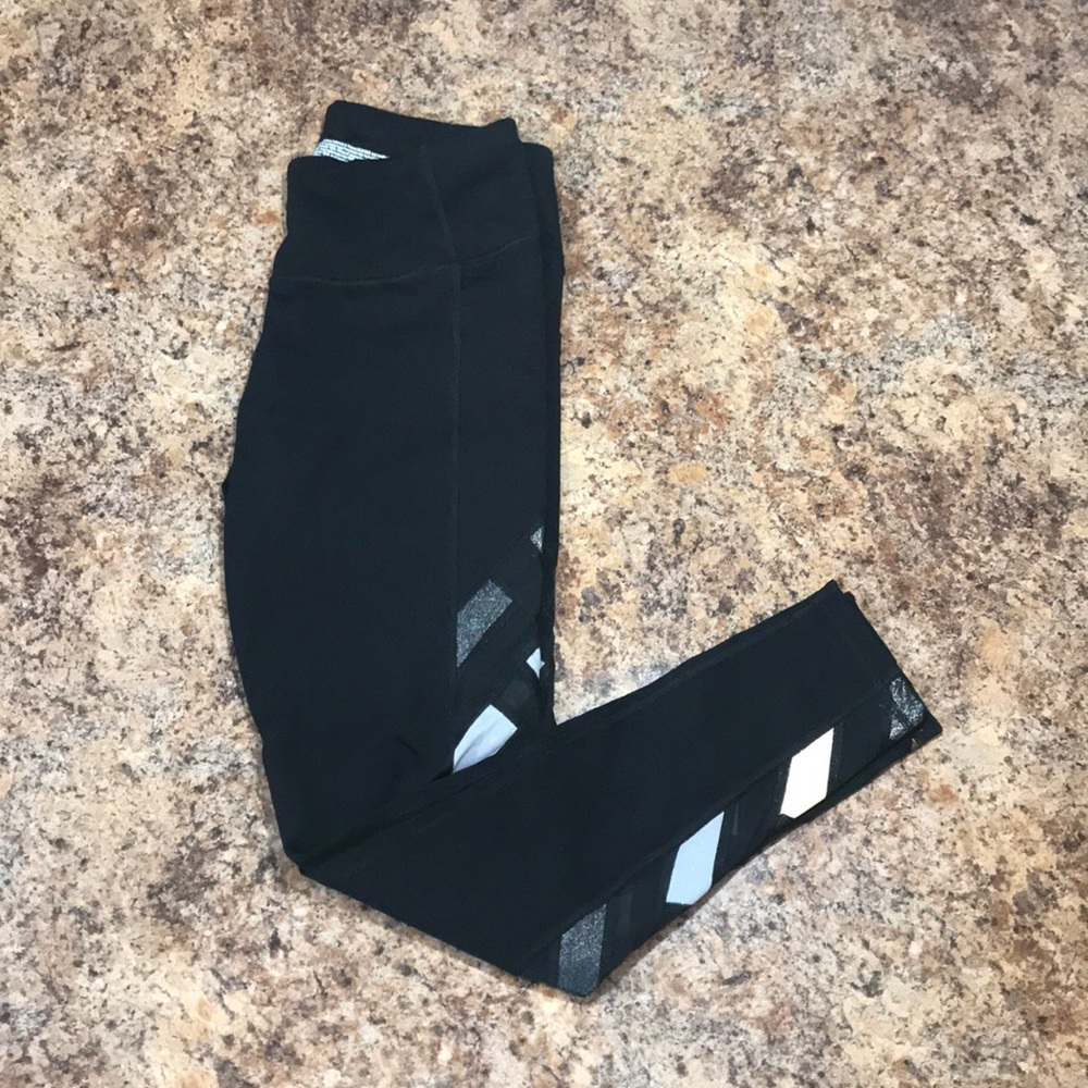 Victoria’s Secret Knockout leggings